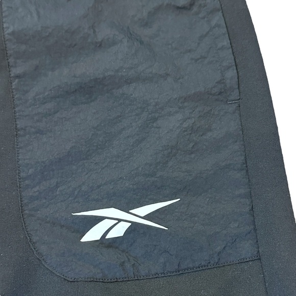 Reebok Training Essentials Athletic Gym Shorts in Black/White Men’s Large - Picture 6 of 9